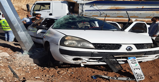 Urfa’da iki otomobil çarpıştı, 2 yaralı