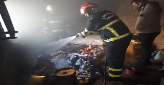 Urfa'da odunluk yangını