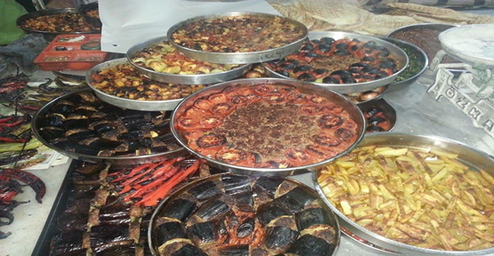 Şanlıurfa'da iftar yemekleri taş fırınlarda lezzetleniyor