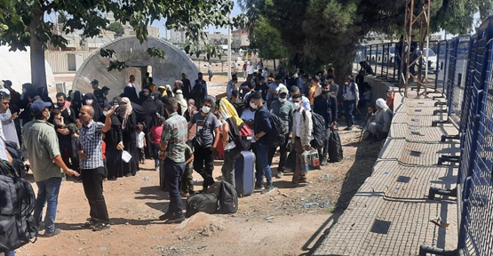 Bayramlaşmak için Suriye'ye 15 bin kişi geçiş yaptı