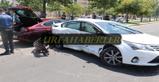 Urfa'da iki otomobil çarpıştı, 8 yaralı