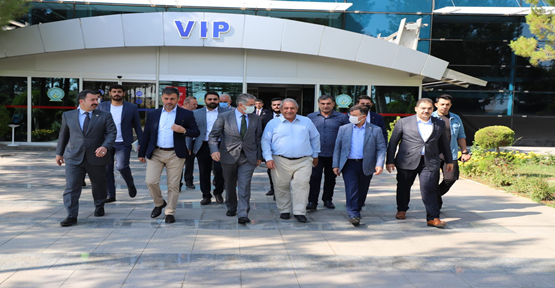 Ak Parti yerel yönetimler başkan yardımcısı Yanılmaz Urfa'da
