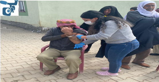 Şanlıurfa'da 65 Yaş ve Üzeri Vatandaşlar Aşılandı