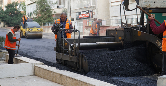 Haliliye belediyesi ile hummalı sıcak asfalt çalışmaları tamamlanıyor