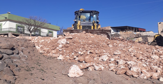 Viranşehir Belediyesinden Kırsal Mahallelerde Stabilize Yol Çalışması