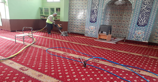 Viranşehir Belediyesi’nden Camilerde Ramazan Temizliği
