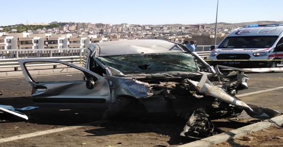 Karaköprü’de hafif ticari araç ile otomobil çarpıştı, 1 ölü, 4 yaralı