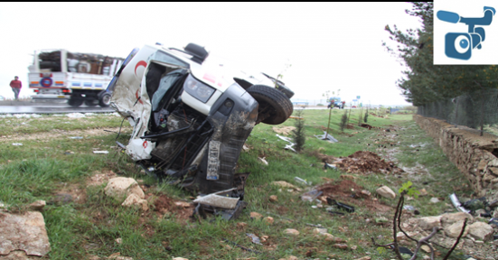 Şanlıurfa’da Ambulans Kaza Yaptı