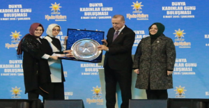Erdoğan,"AK Parti'nin Kadın Kollarında 4,5 Milyon Kadın Üyemiz Var"
