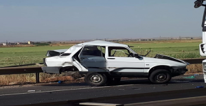 Şanlıurfa'da İki Otomobil Çarpıştı, 2 Yaralı