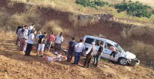 Urfa'da Otomobil Şarampole Devrildi, 5 Yaralı