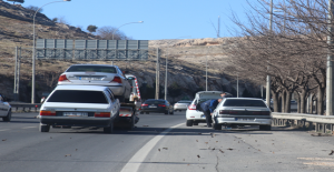 Urfa'da Araçlar Yolda Kaldı
