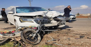 Şanlıurfa'da otomobil  motosiklet ile çarpıştı, 1 ölü