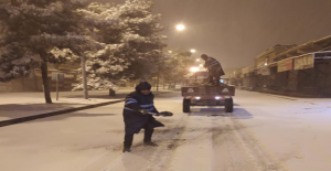 Eyyübiye Belediyesi karla mücadelesi devam ediyor